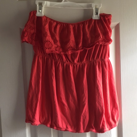 Off shoulder  top with eyelet trim Medium - Picture 4 of 4